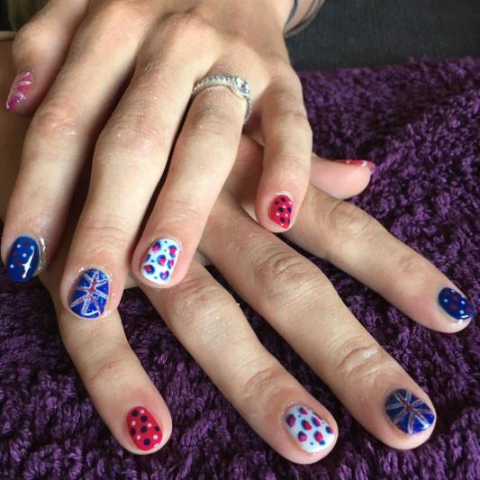 Loving the athletes going for gold with Olympic-inspired nail art